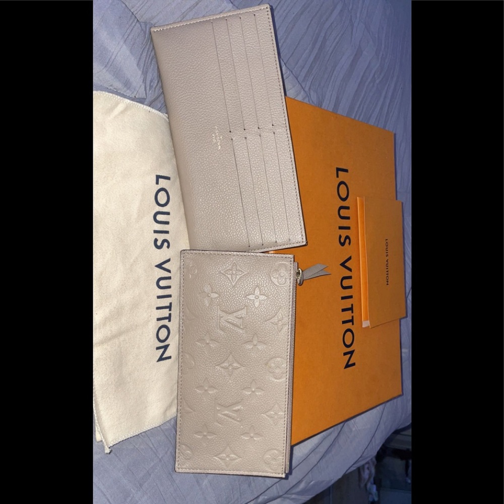 Wallets/cardholder that came with the Felicie
